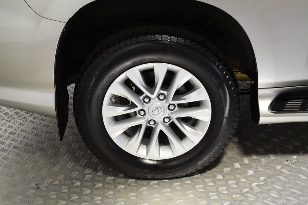 Used 2021 Lexus GX 460 Premium w/ Premium Package AWD/4WD image 37