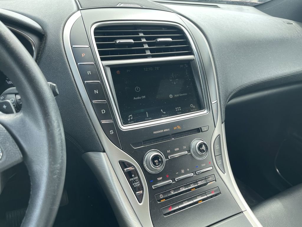 Used 2018 Lincoln MKX Premiere image 16
