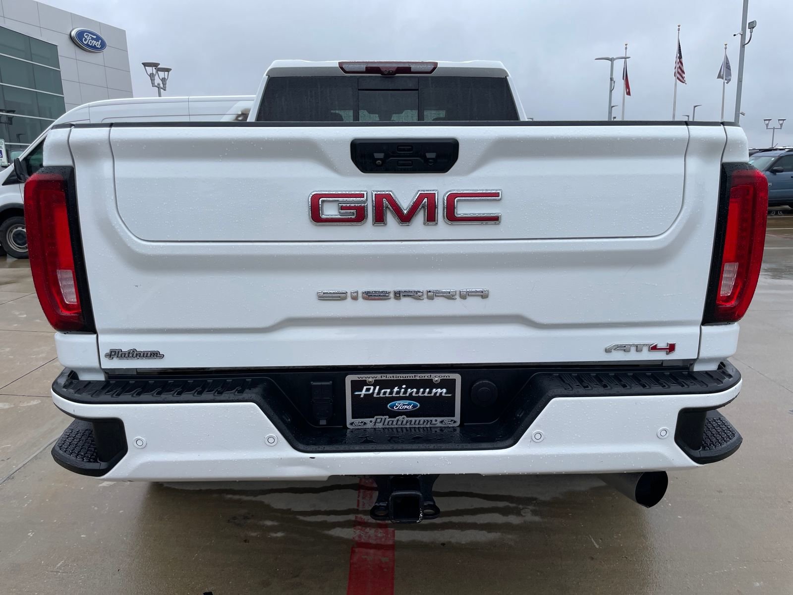 Used 2021 GMC Sierra 2500 AT4 w/ AT4 Premium Plus Package image 4