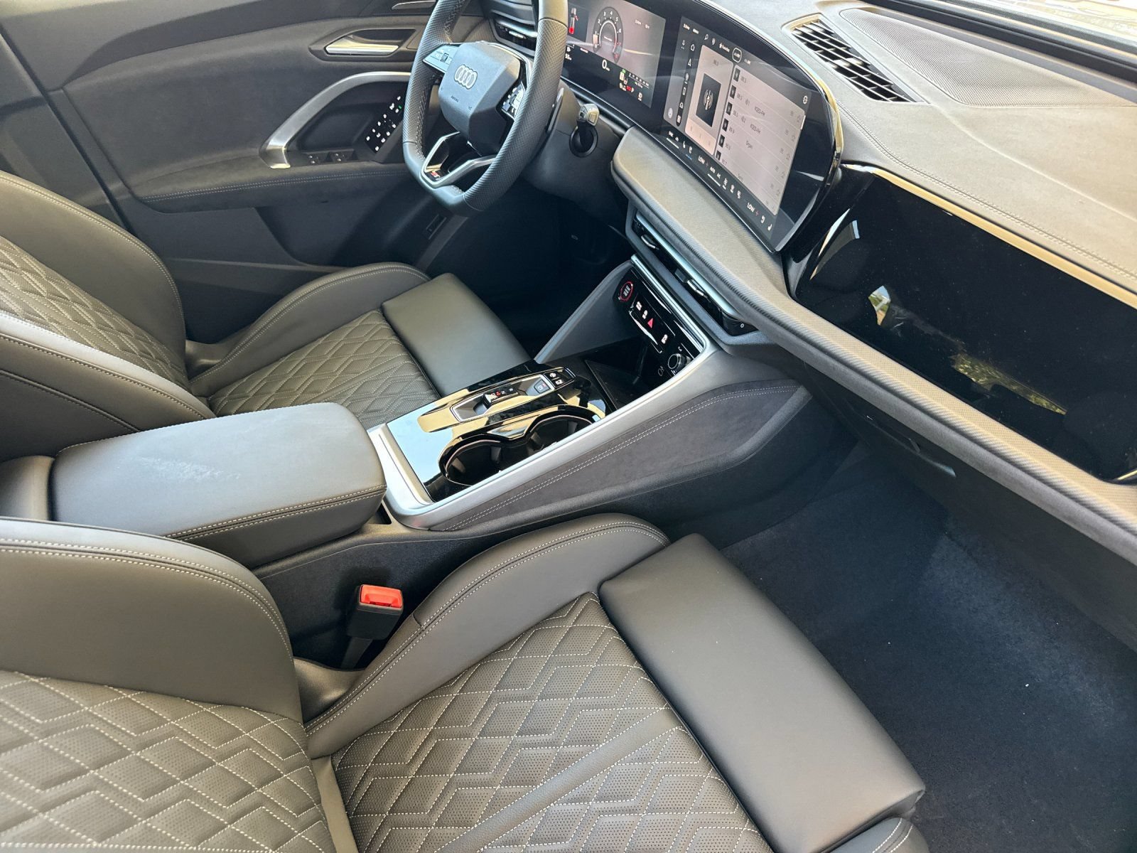 New 2026 Audi SQ5 Premium Plus AWD/4WD image 16