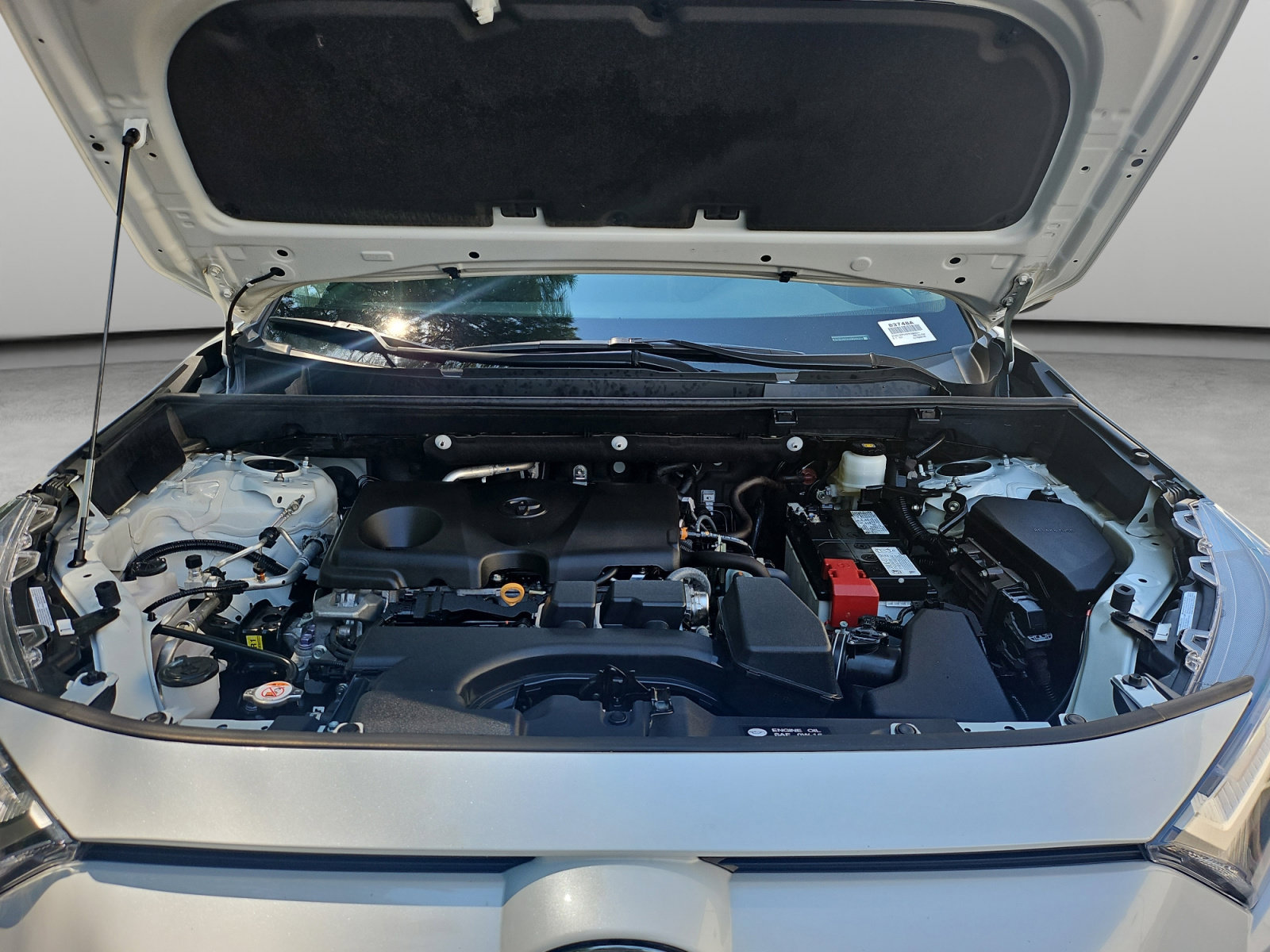 Used 2025 Toyota RAV4 XLE Premium FWD image 38