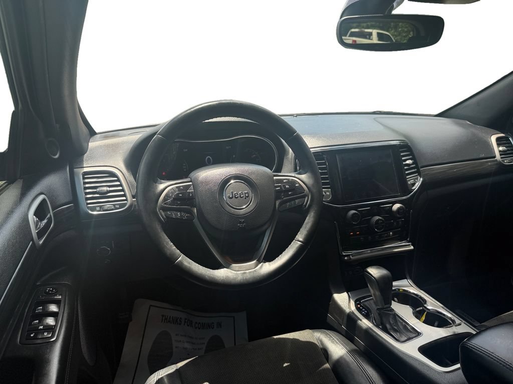 Used 2019 Jeep Grand Cherokee Altitude RWD image 12