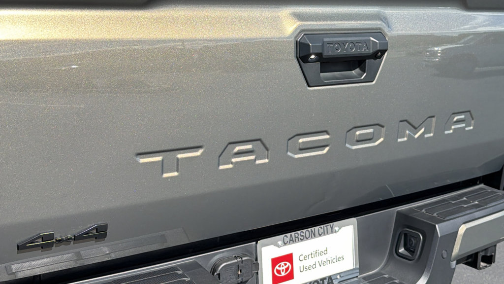 Used 2024 Toyota Tacoma TRD Off-Road w/ TRD Off Road Premium Package AWD/4WD image 28