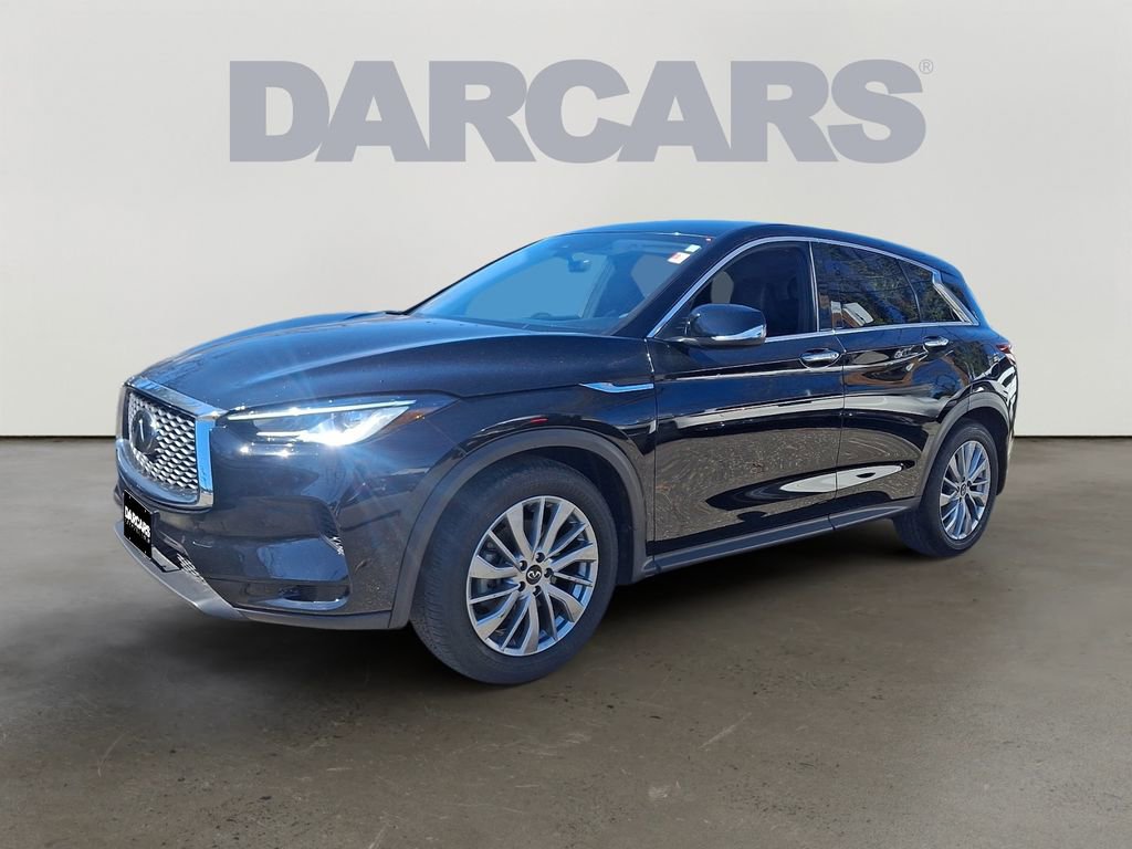 Certified 2025 INFINITI QX50 Pure image 3