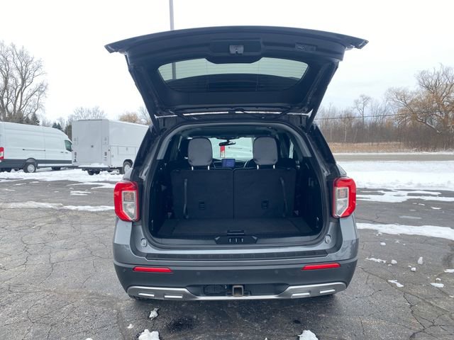 Used 2023 Ford Explorer XLT w/ Equipment Group 202A image 17