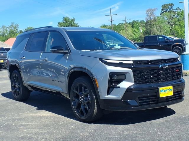 New 2026 Chevrolet Traverse RS w/ LPO, Floor Liner Package FWD image 3