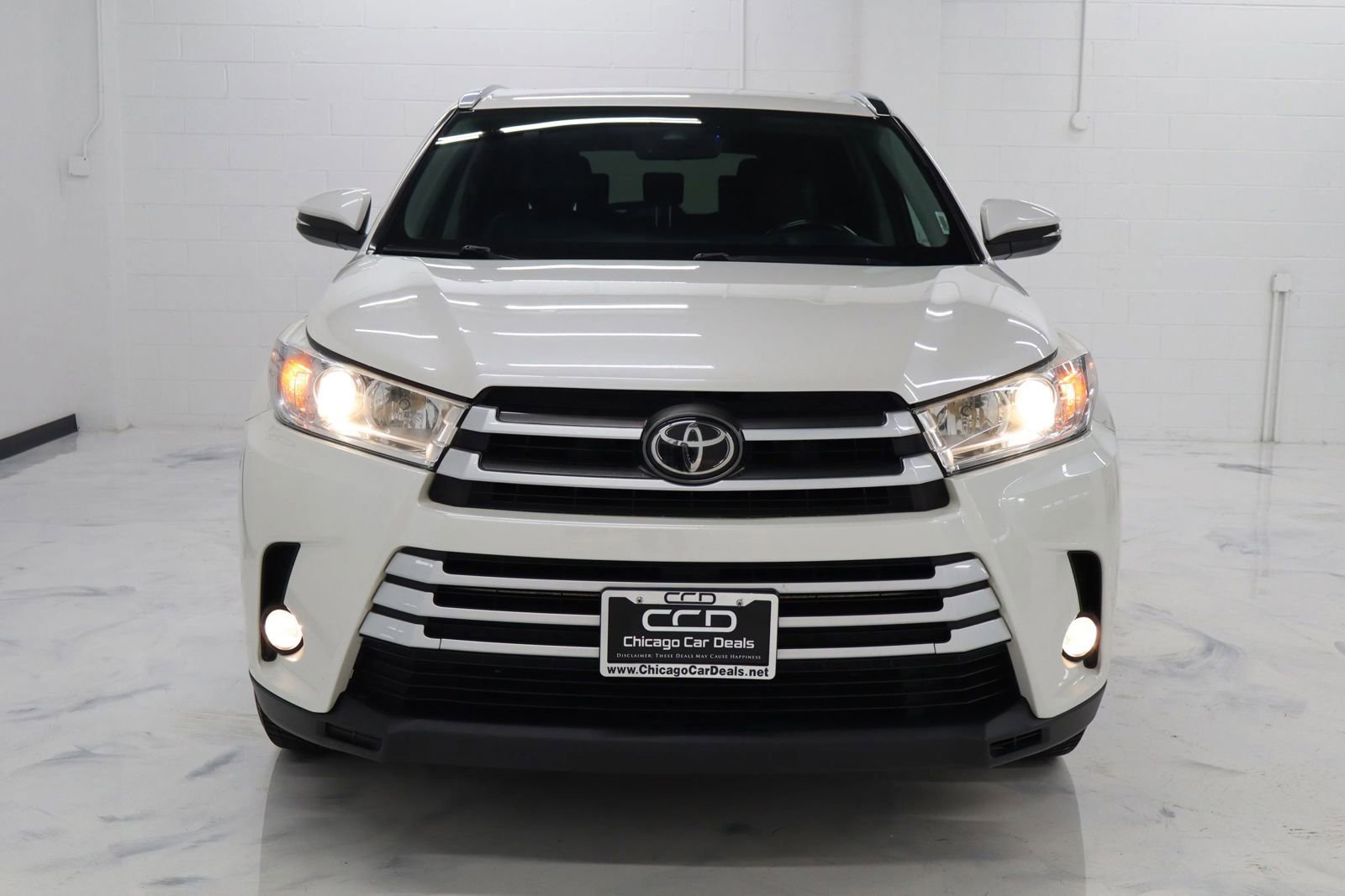 Used 2017 Toyota Highlander XLE image 3