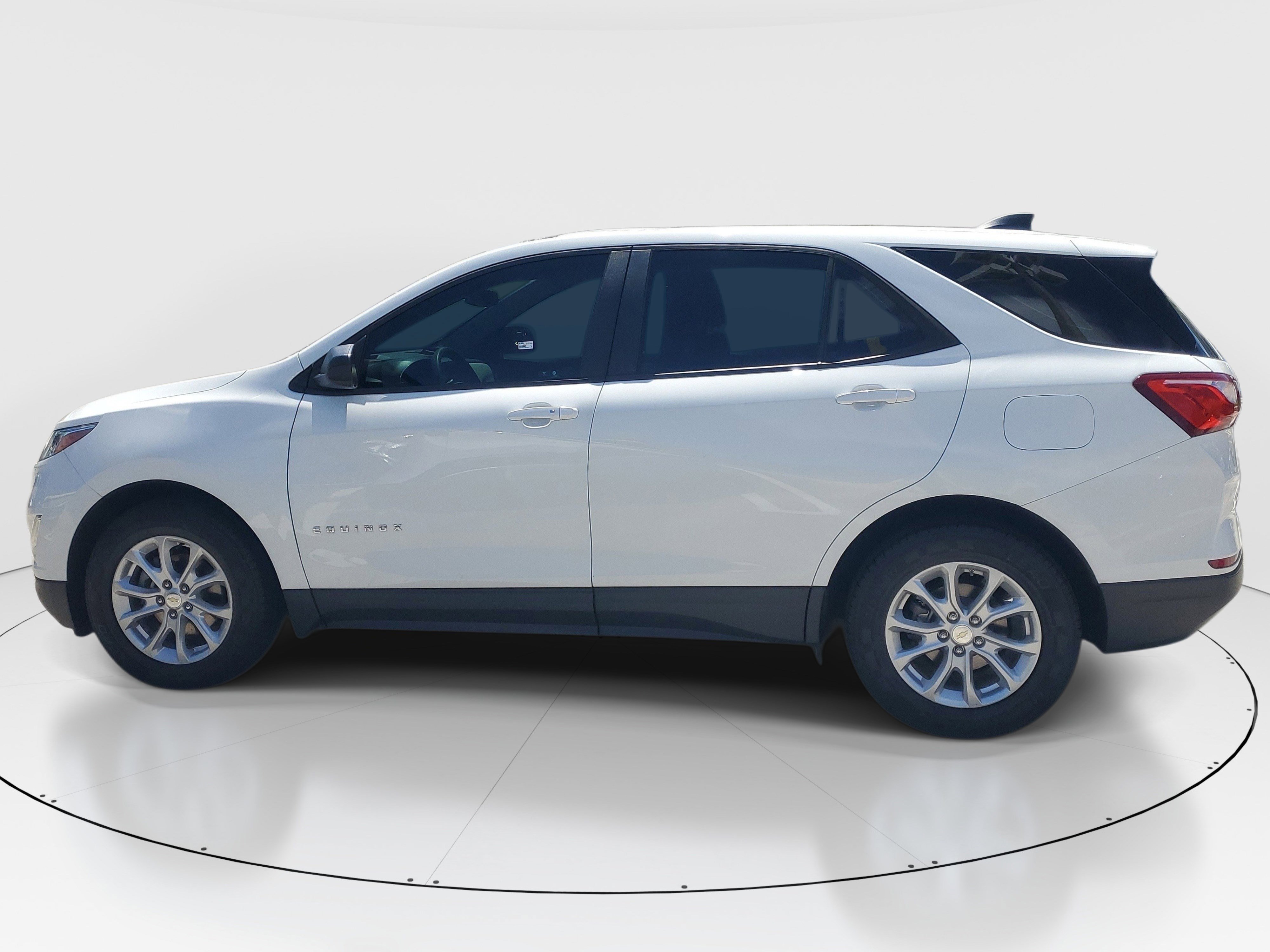 Used 2020 Chevrolet Equinox LS FWD image 6