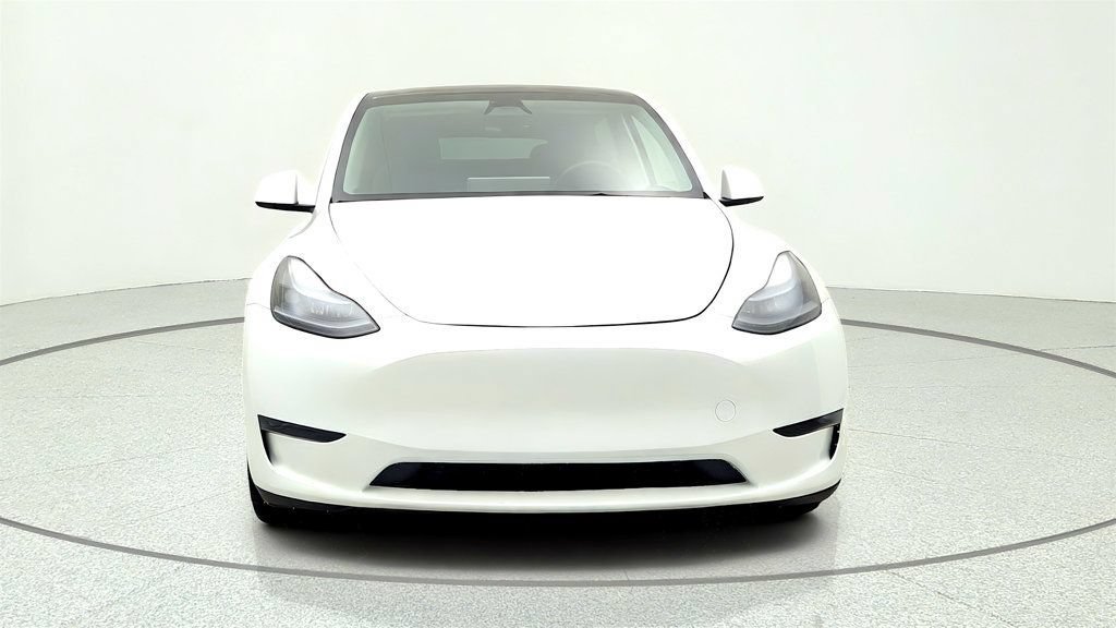 Used 2025 Tesla Model Y Long Range AWD/4WD image 2