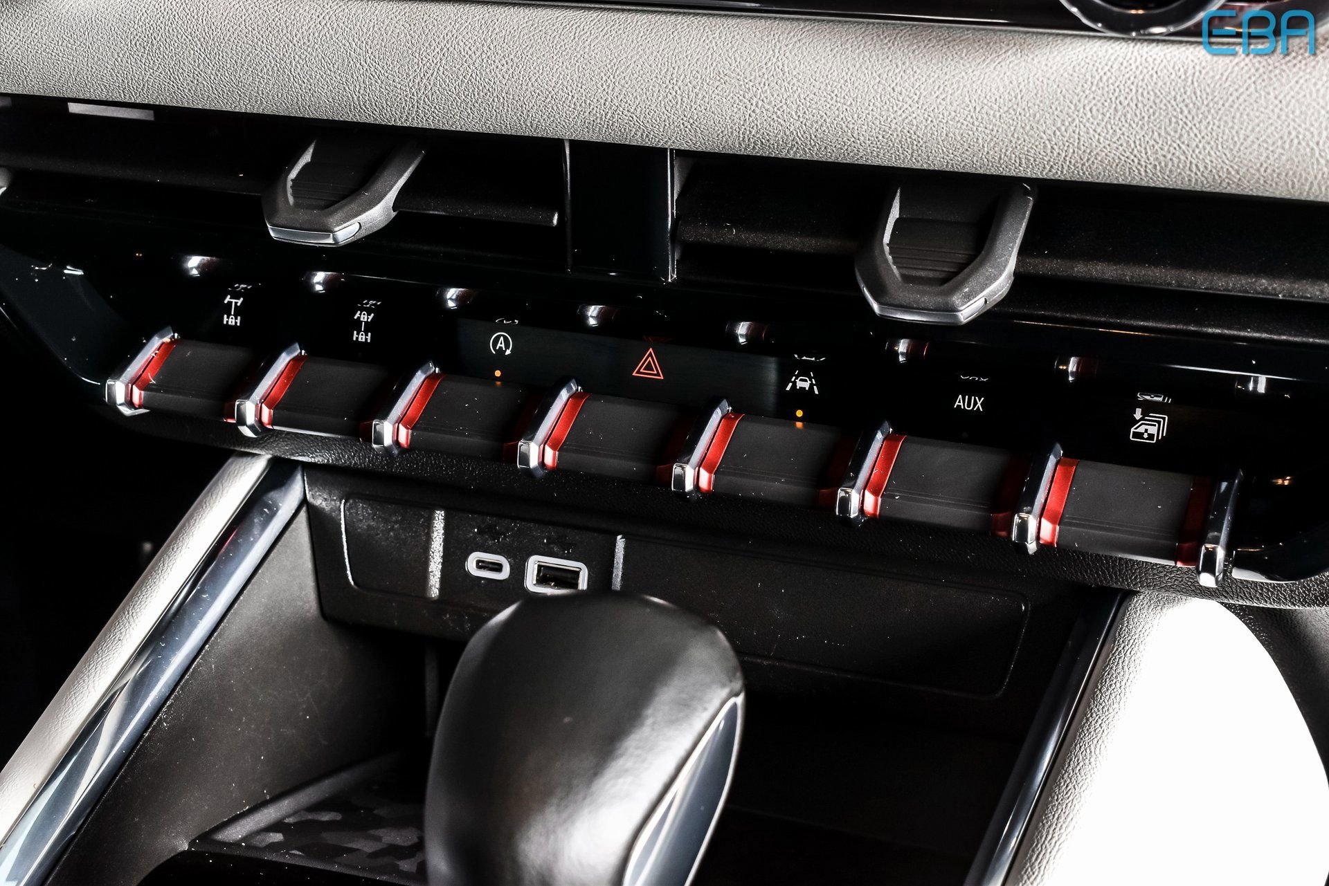 Used 2024 GMC Canyon AT4X image 25