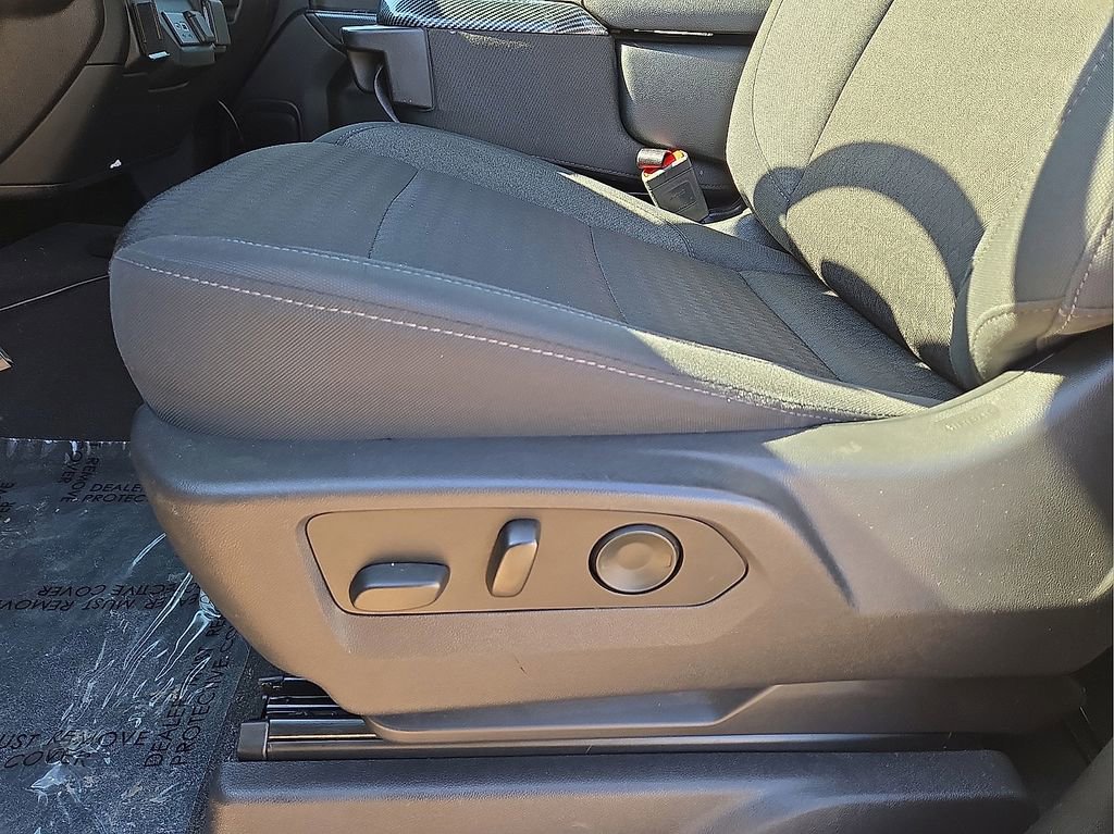 Used 2025 Chevrolet Silverado 1500 Custom image 22