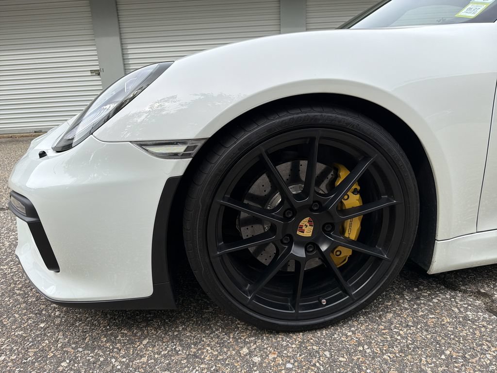 Certified 2016 Porsche Boxster Spyder RWD image 8