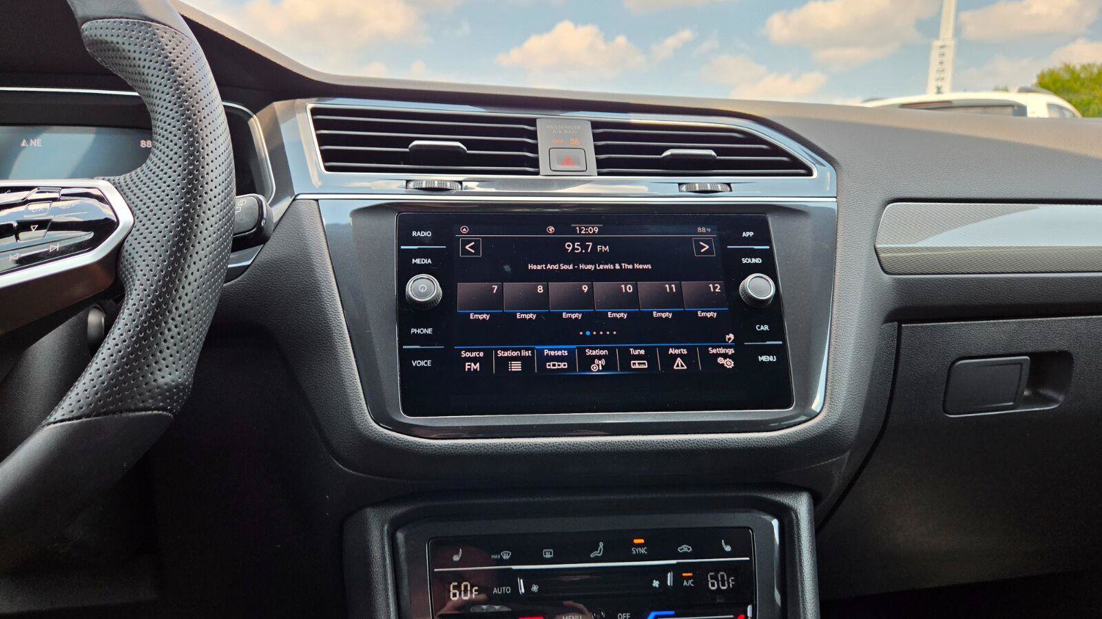 Used 2023 Volkswagen Tiguan SE R-Line FWD image 29