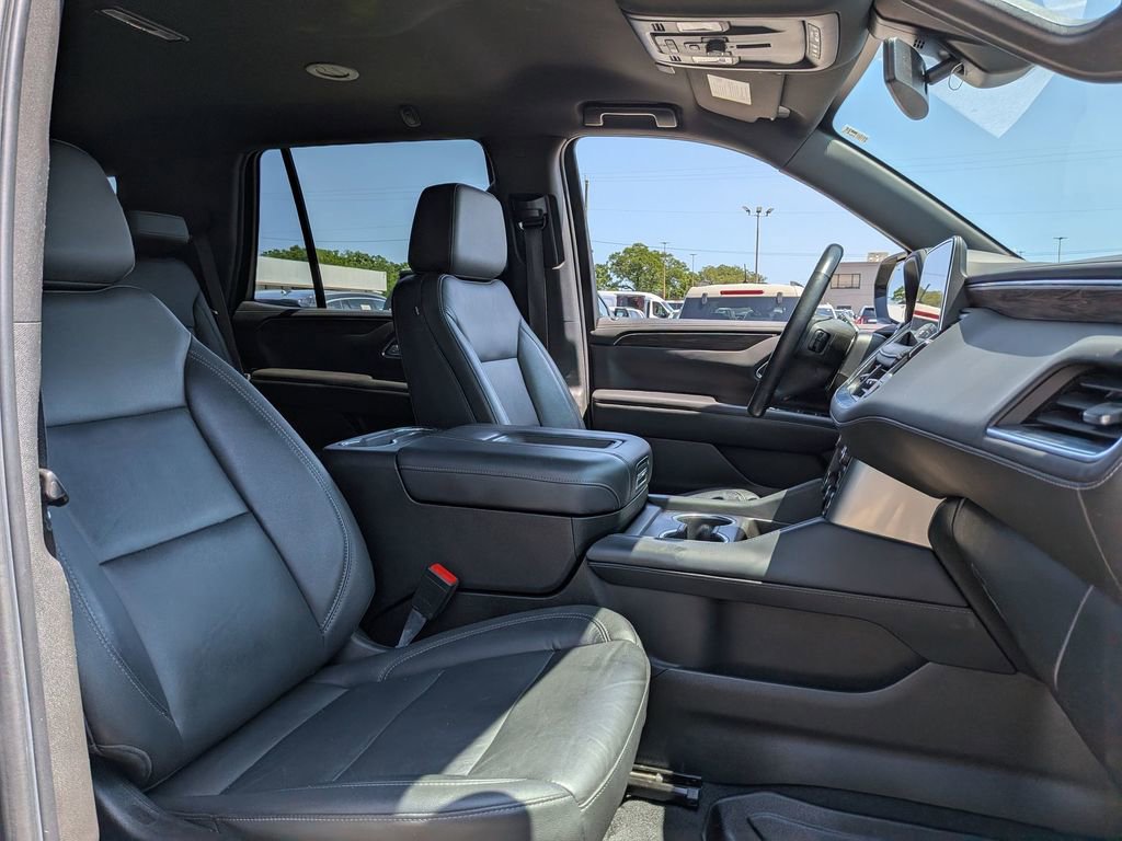 Used 2021 Chevrolet Tahoe LT w/ Luxury Package AWD/4WD image 28