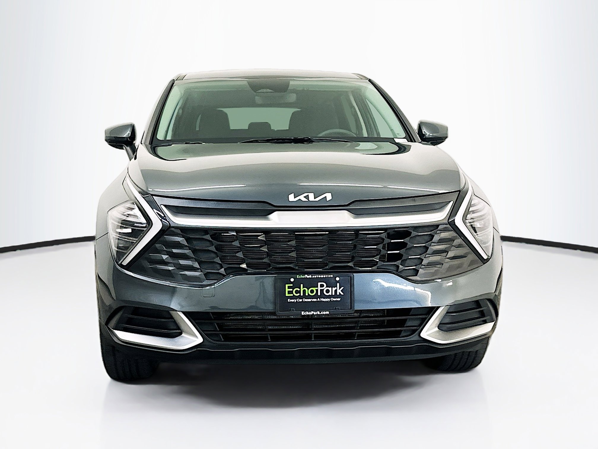 Used 2025 Kia Sportage LX image 2