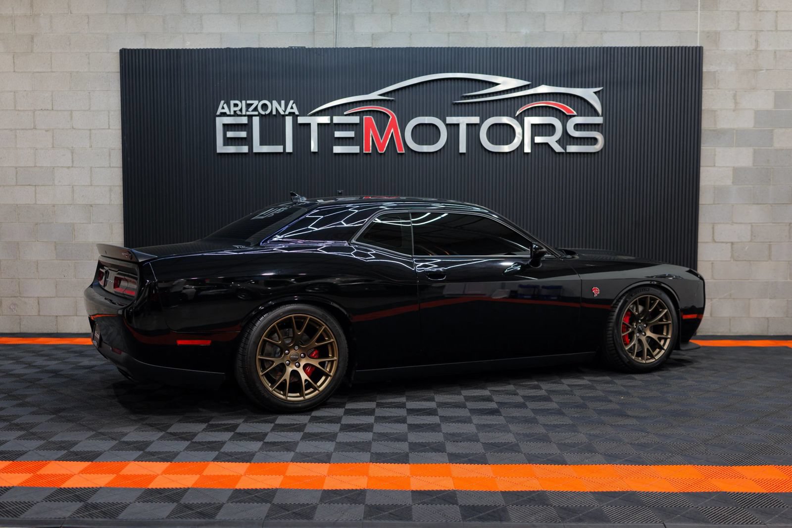 Used 2016 Dodge Challenger SRT Hellcat RWD image 17