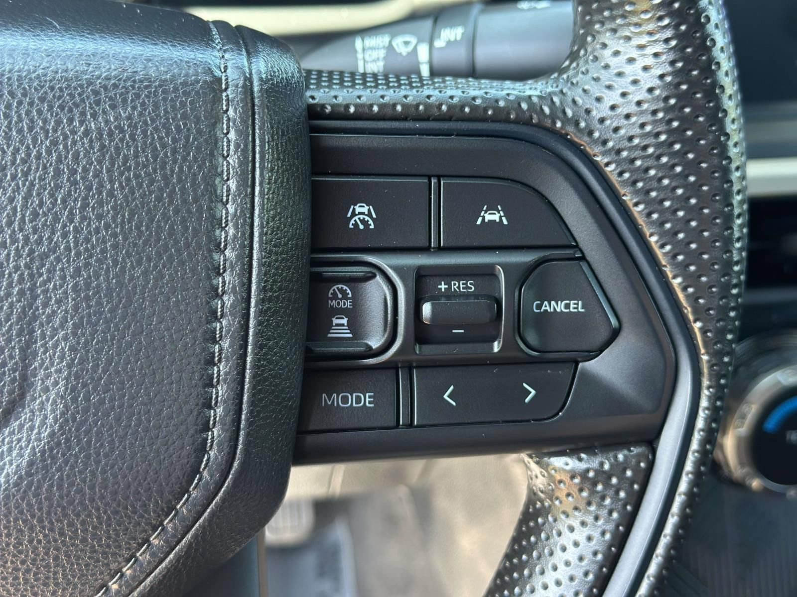 Used 2025 Toyota Tacoma SR w/ SR Upgrade Package RWD image 17