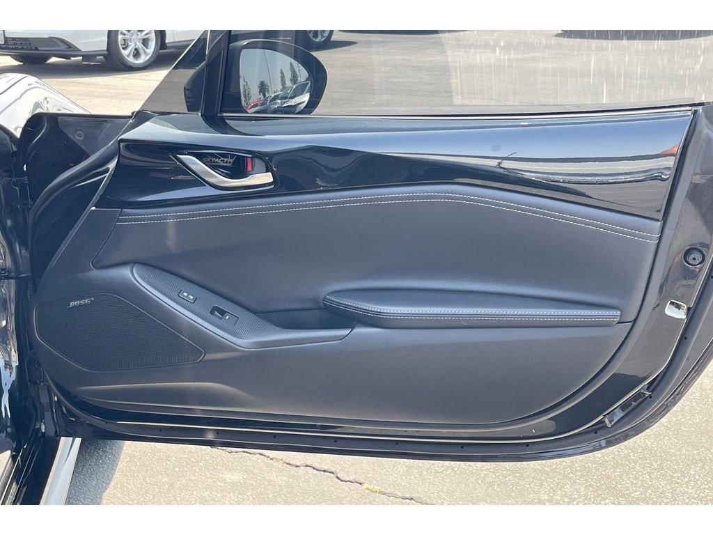 Used 2020 MAZDA MX-5 Miata RF Club RWD image 18