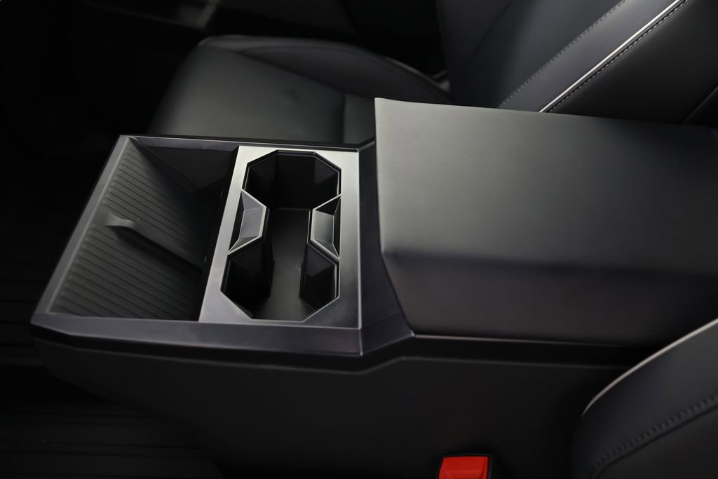 Used 2024 Tesla Cybertruck AWD Crew Cab image 44