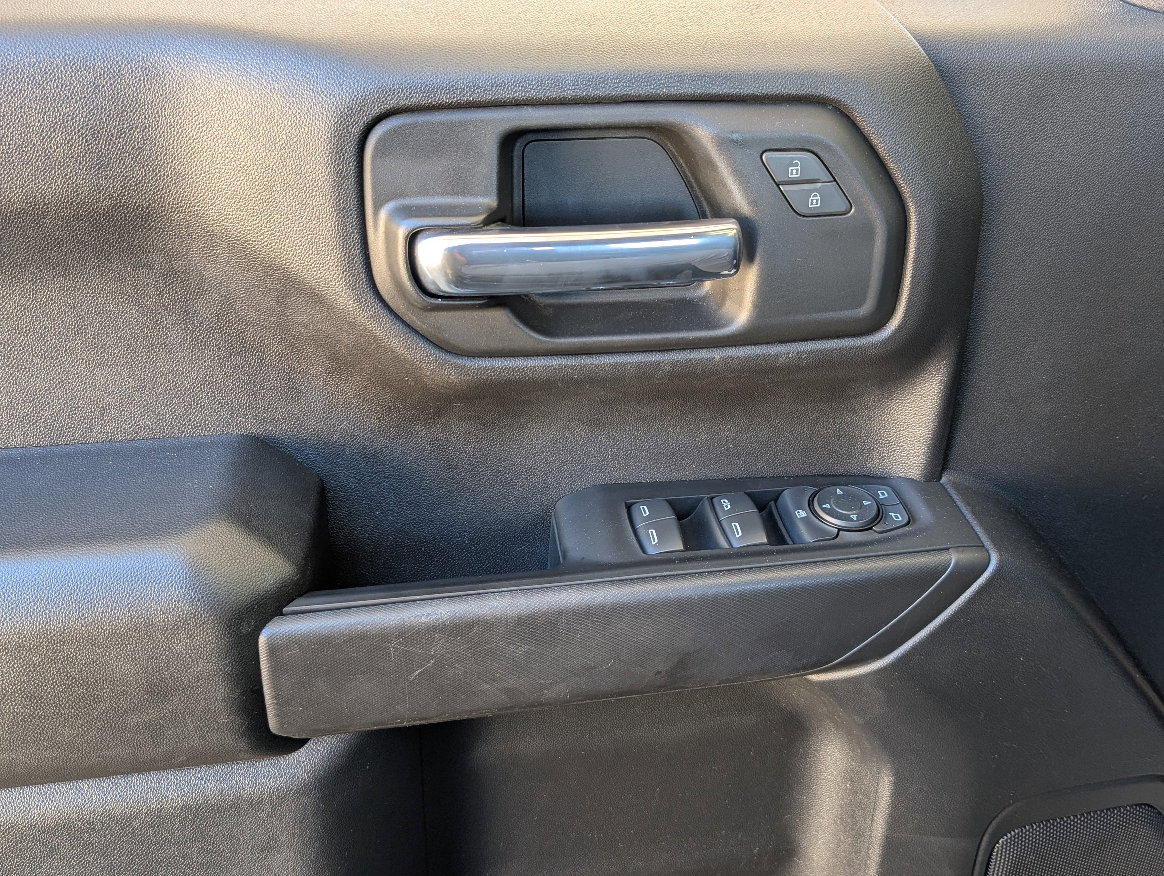 Used 2022 Chevrolet Silverado 1500 Custom RWD image 15