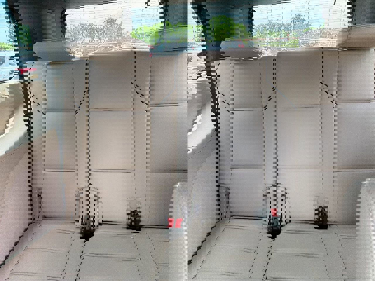 Used 2024 Cadillac Escalade Premium Luxury image 7