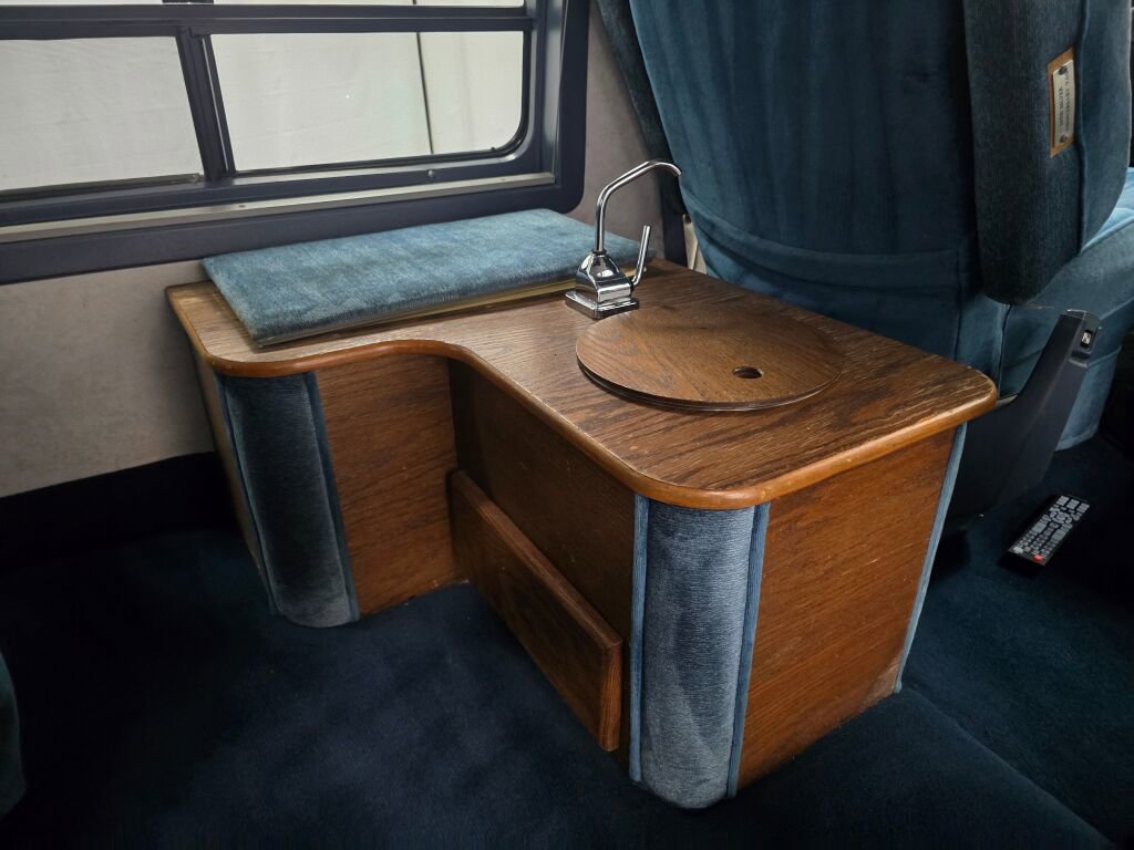 Used 1991 Dodge B2500 image 77