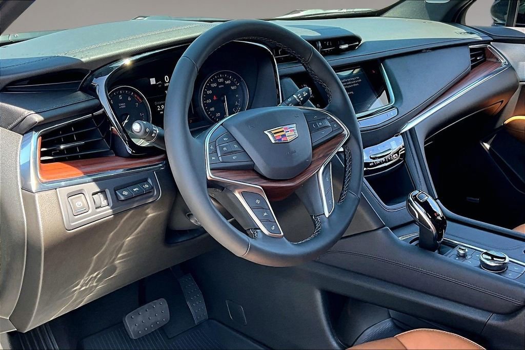 New 2026 Cadillac XT5 Premium Luxury w/ Driver Assist Package FWD image 6