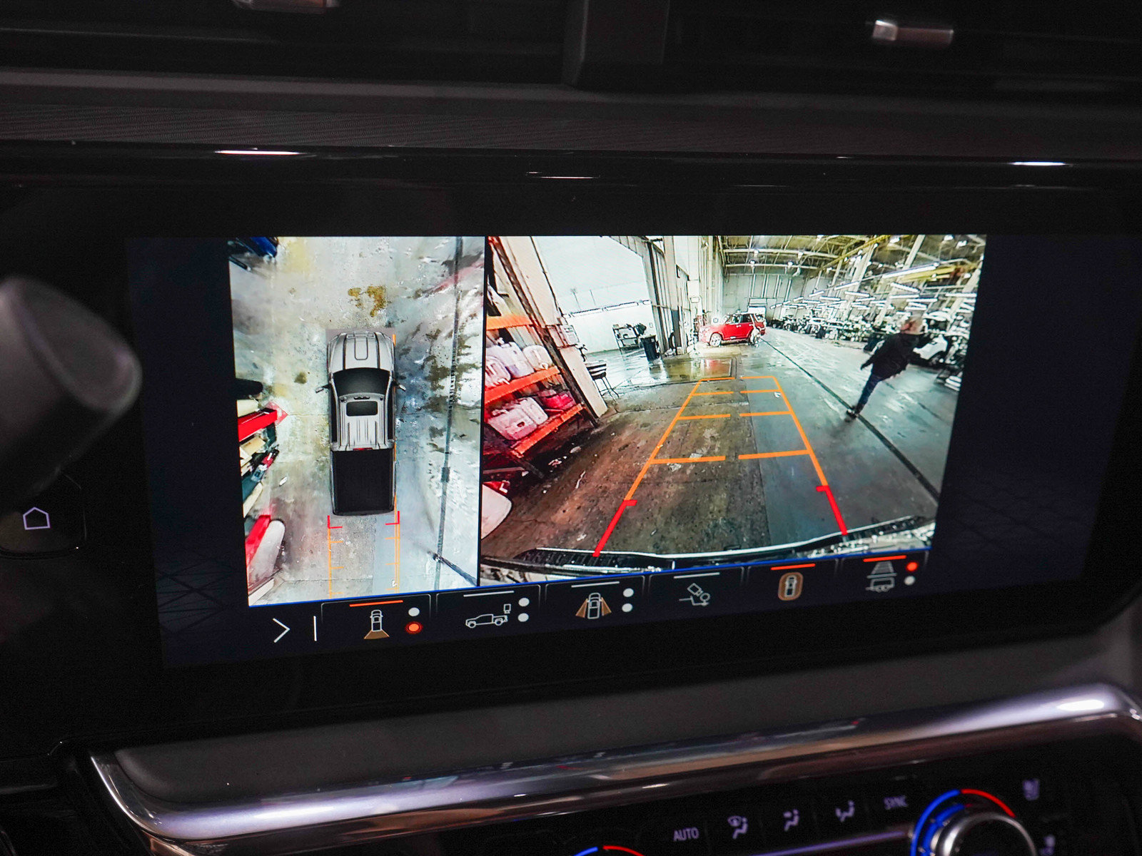 Used 2025 GMC Sierra 3500 Denali Ultimate AWD/4WD image 22