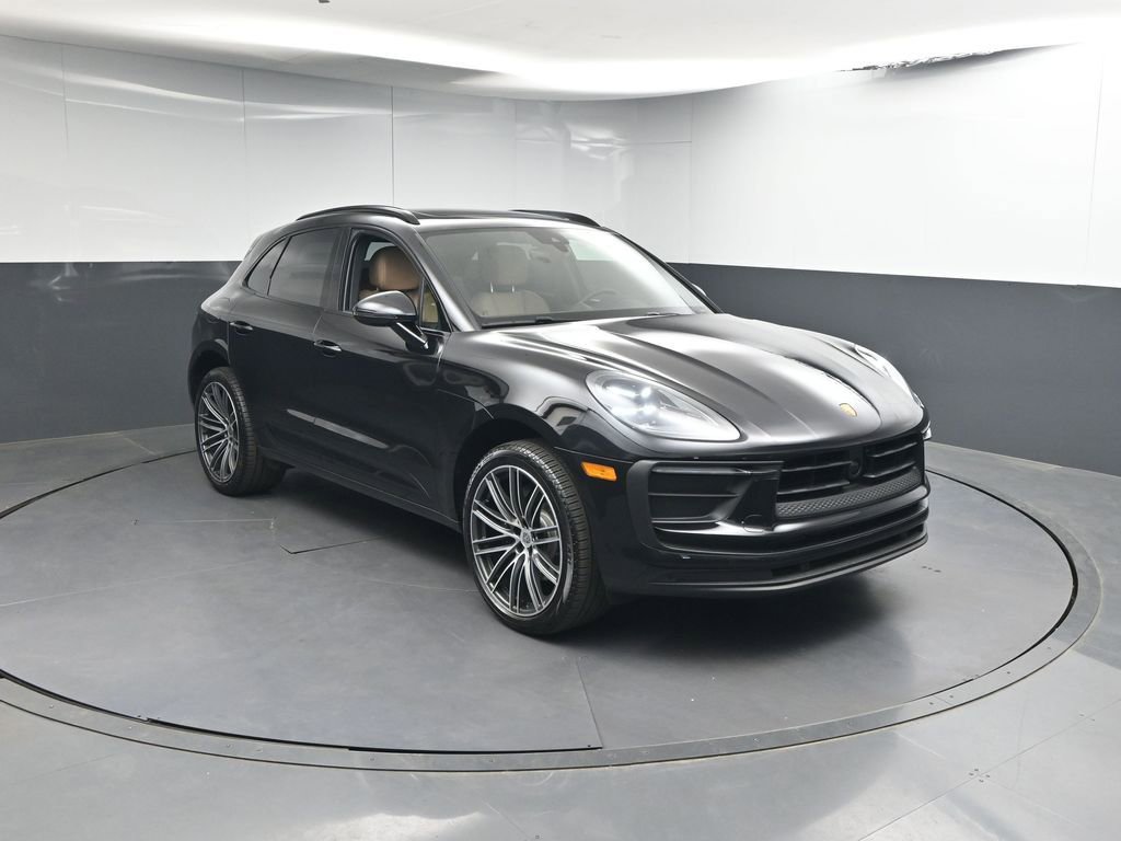 Certified 2025 Porsche Macan image 26