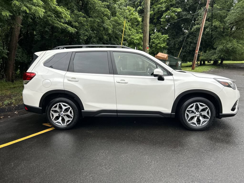 Certified 2023 Subaru Forester Premium AWD/4WD image 9