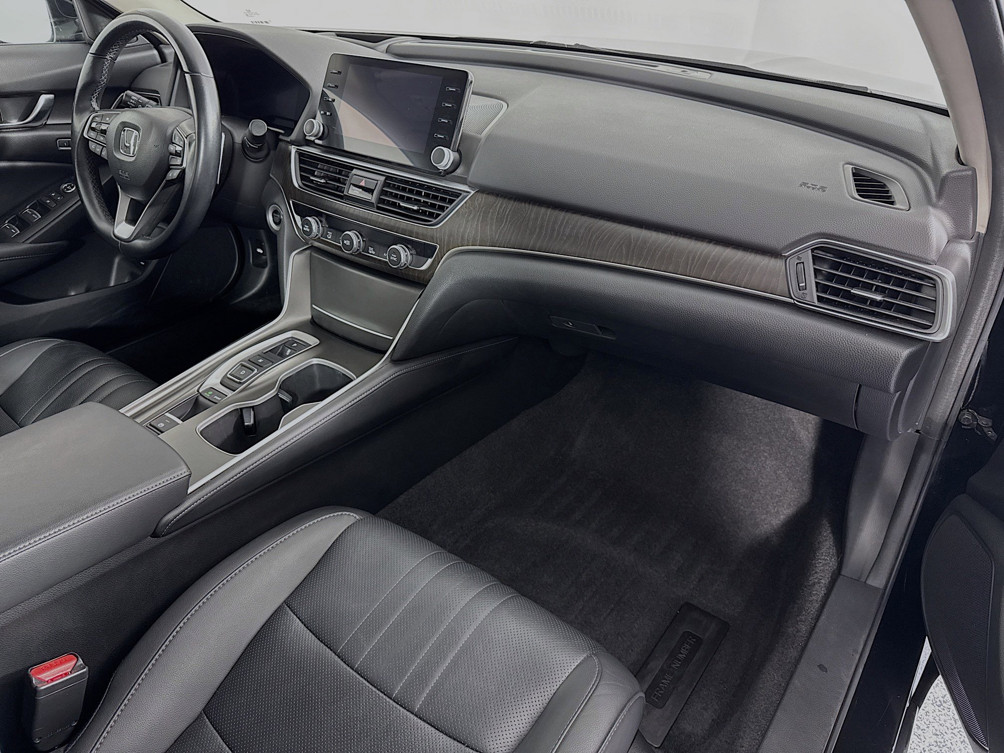 Certified 2021 Honda Accord Touring image 30