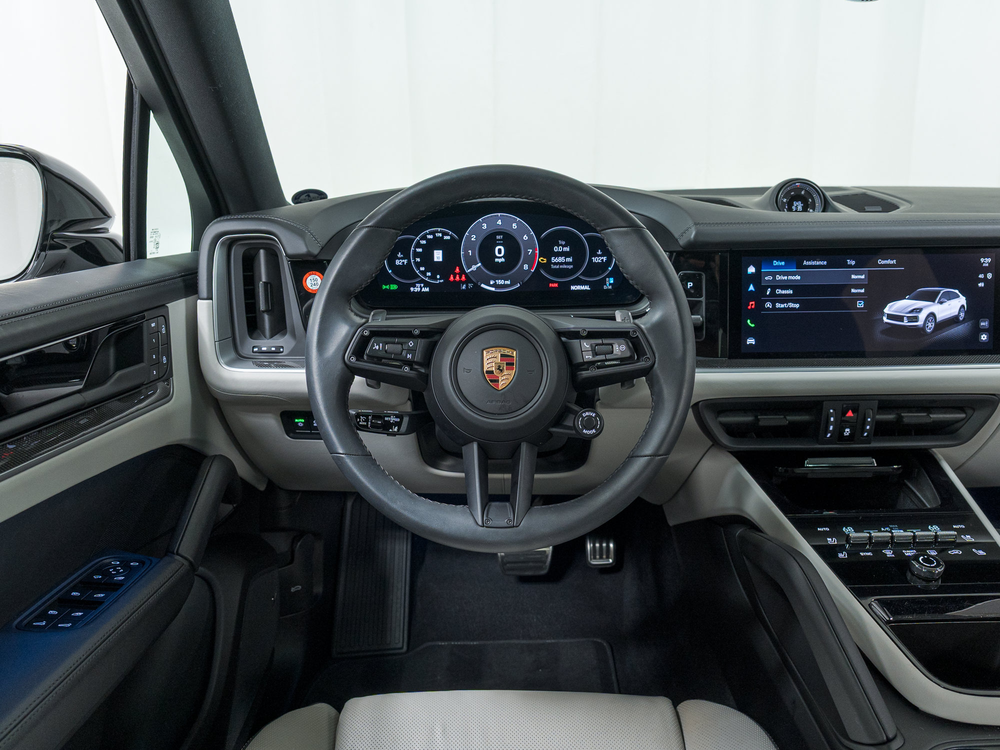 Used 2025 Porsche Cayenne S AWD/4WD image 20