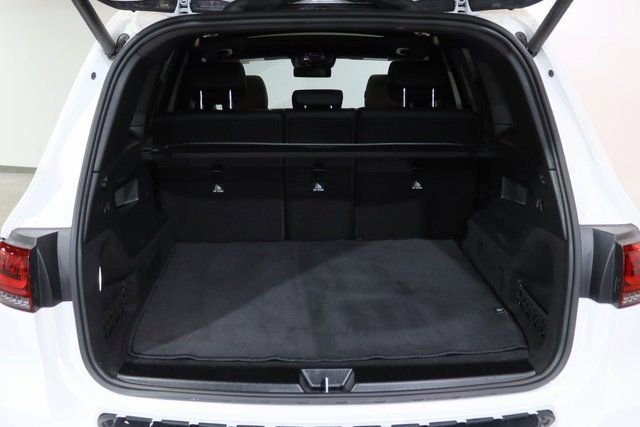 Used 2023 Mercedes-Benz GLB 250 4MATIC image 32
