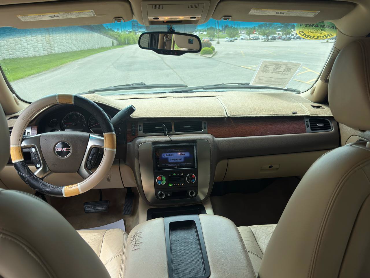 Used 2007 GMC Yukon XL SLT w/ SLT Preferred Equipment Group RWD image 17