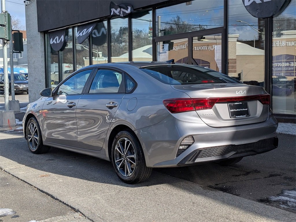 Certified 2022 Kia Forte LXS image 9