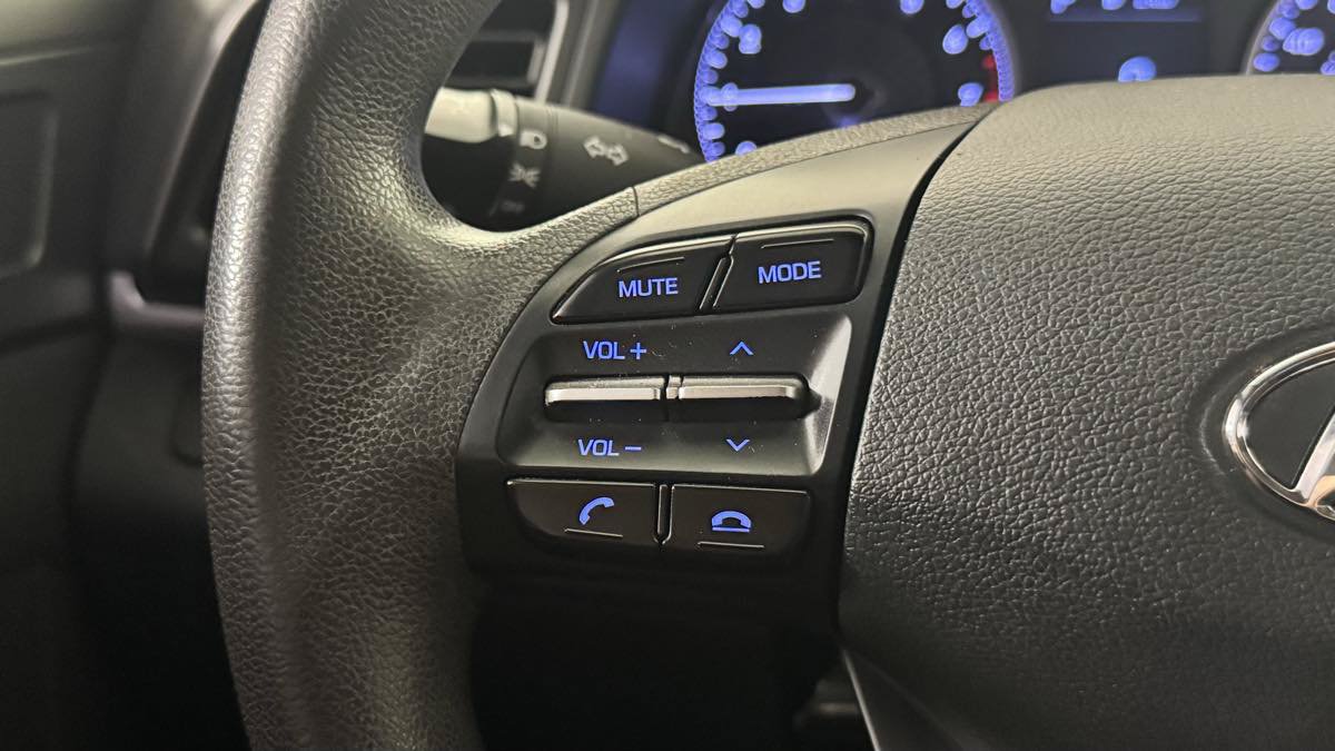 Used 2020 Hyundai Elantra SE w/ Cargo Package (C1) FWD image 18