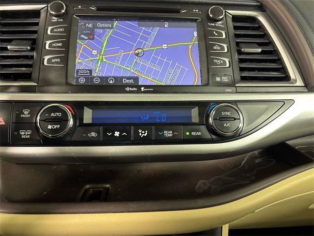 Used 2014 Toyota Highlander XLE image 21