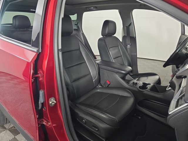 Used 2022 GMC Terrain SLT w/ Infotainment Package II AWD/4WD image 20
