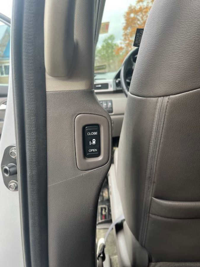 Used 2017 Honda Odyssey EX-L image 18