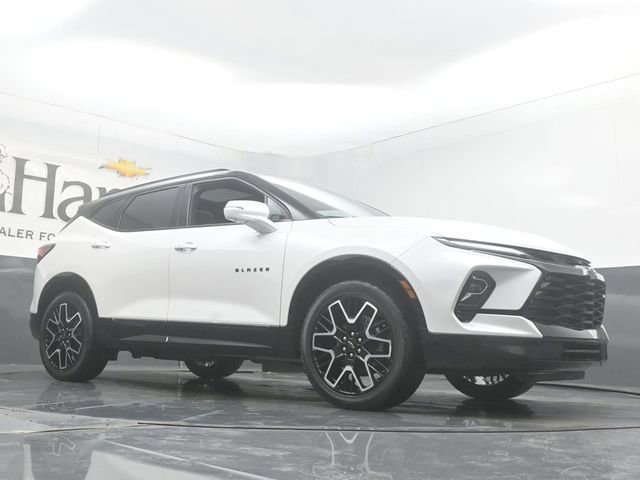 Used 2023 Chevrolet Blazer RS w/ Driver Confidence II Package image 2