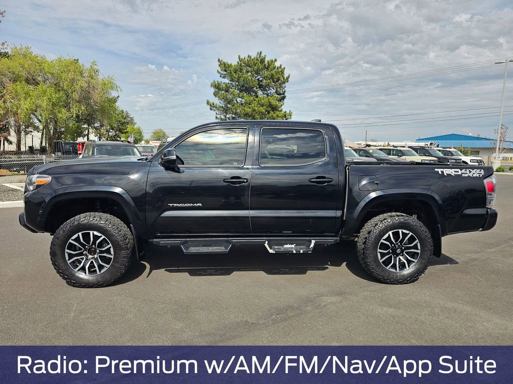 Used 2020 Toyota Tacoma TRD Sport image 3
