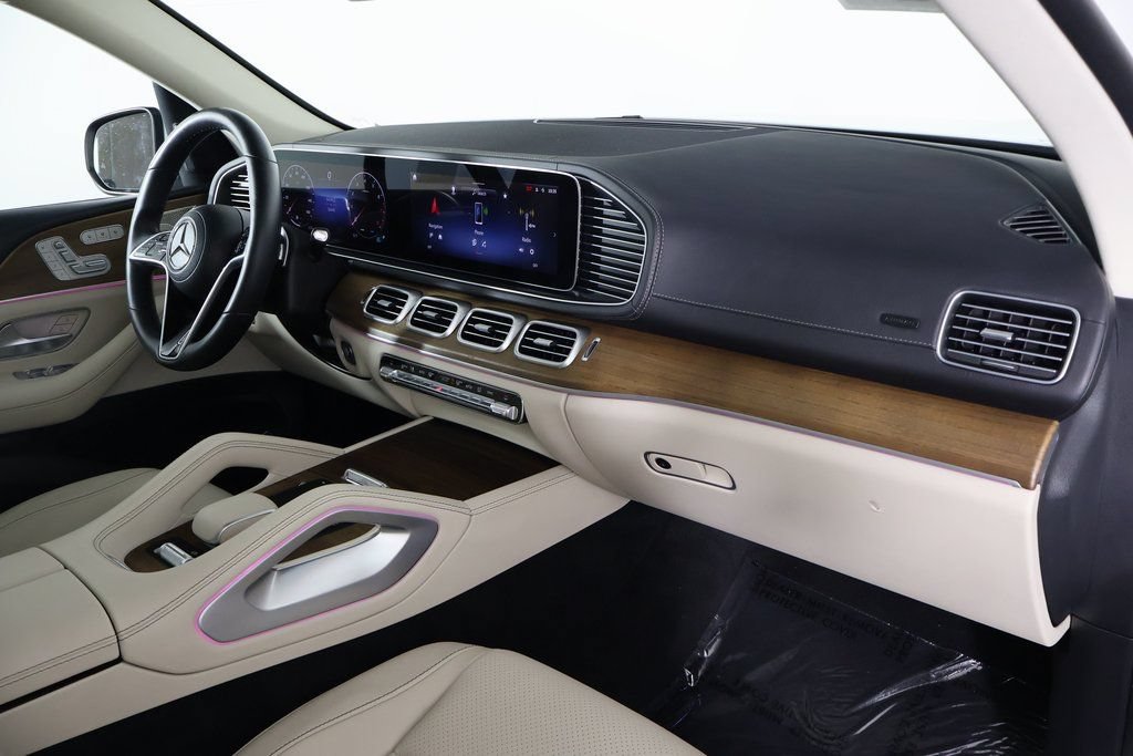 Certified 2024 Mercedes-Benz GLS 450 4MATIC image 9