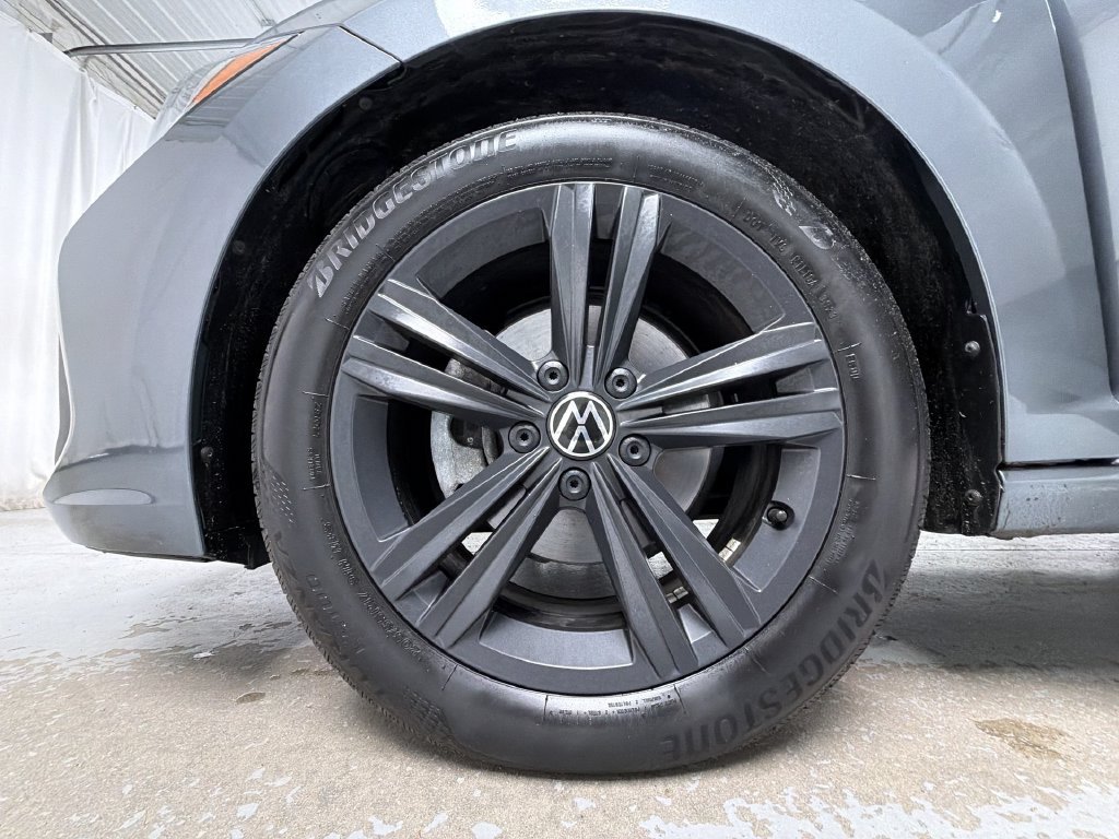 Used 2024 Volkswagen Jetta SE FWD image 14