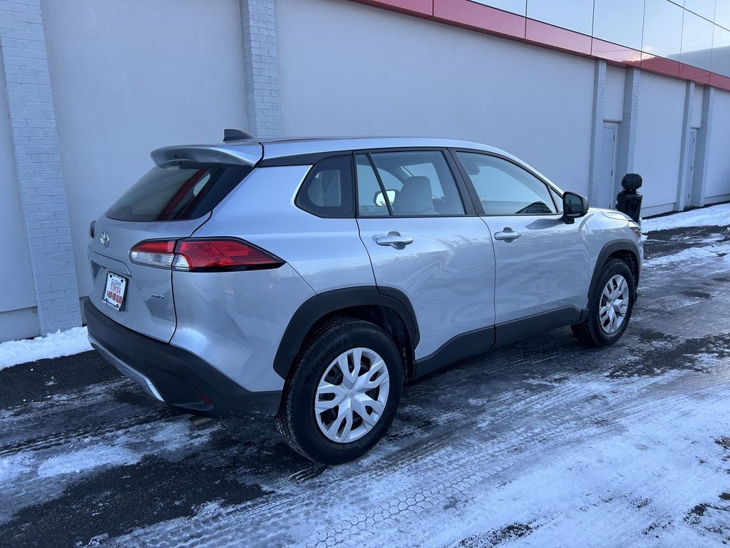 Used 2025 Toyota Corolla Cross L image 5