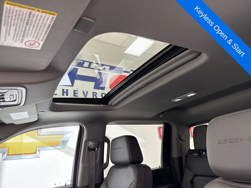 Used 2023 GMC Sierra 3500 Denali w/ Denali Ultimate Package image 22