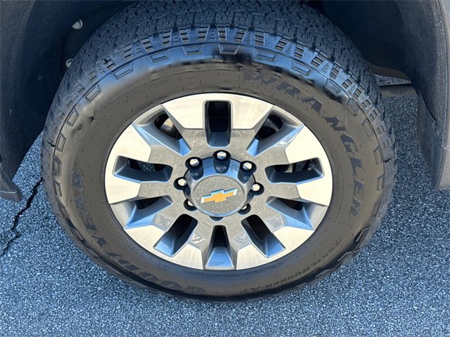 Used 2024 Chevrolet Silverado 2500 Custom w/ Custom Value Package image 11