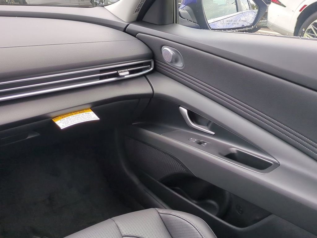 New 2026 Hyundai Elantra Limited image 18