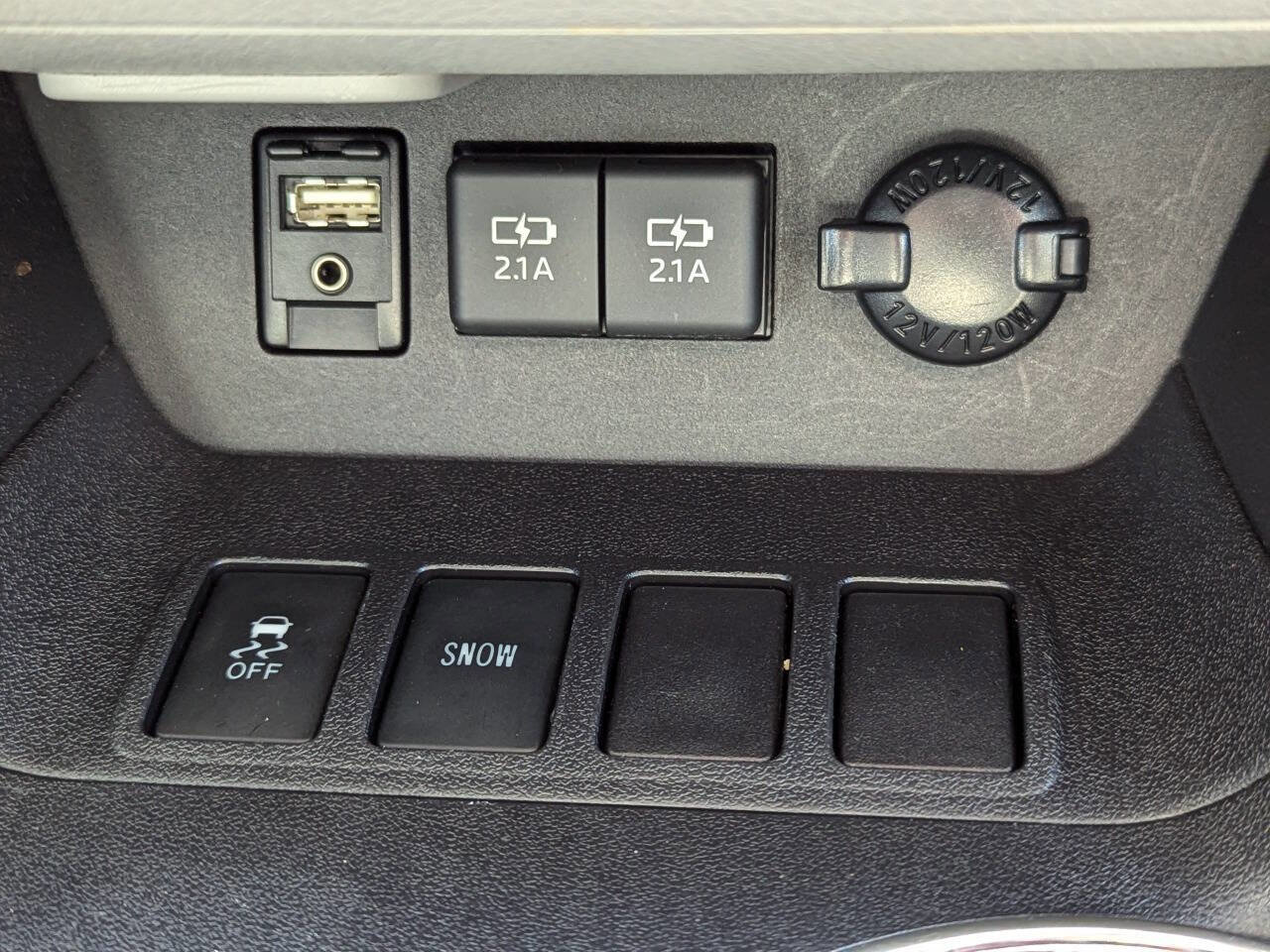 Used 2019 Toyota Highlander XLE FWD image 22
