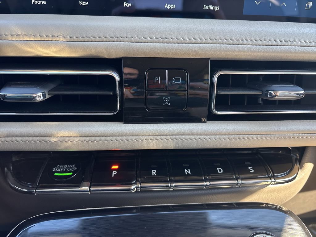 Certified 2022 Lincoln Nautilus Reserve w/ Luxury Package image 26