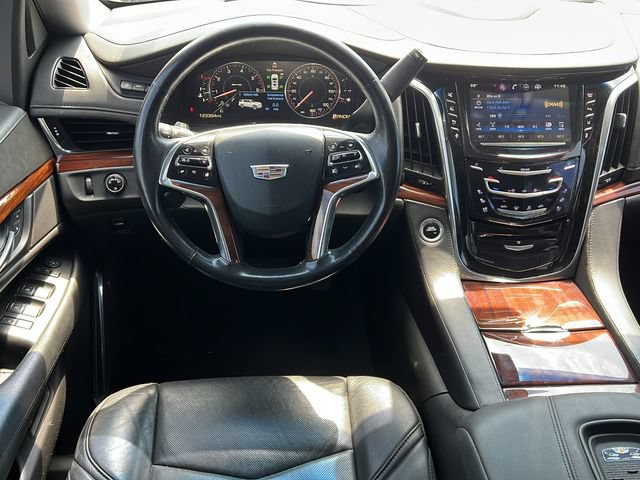 Used 2015 Cadillac Escalade Premium AWD/4WD image 13